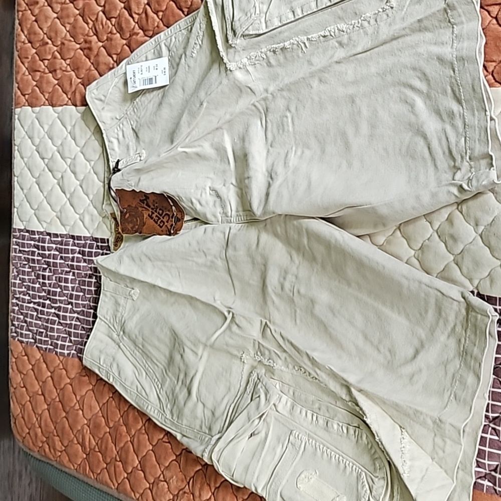 New Get Lucky Short Men's size W34